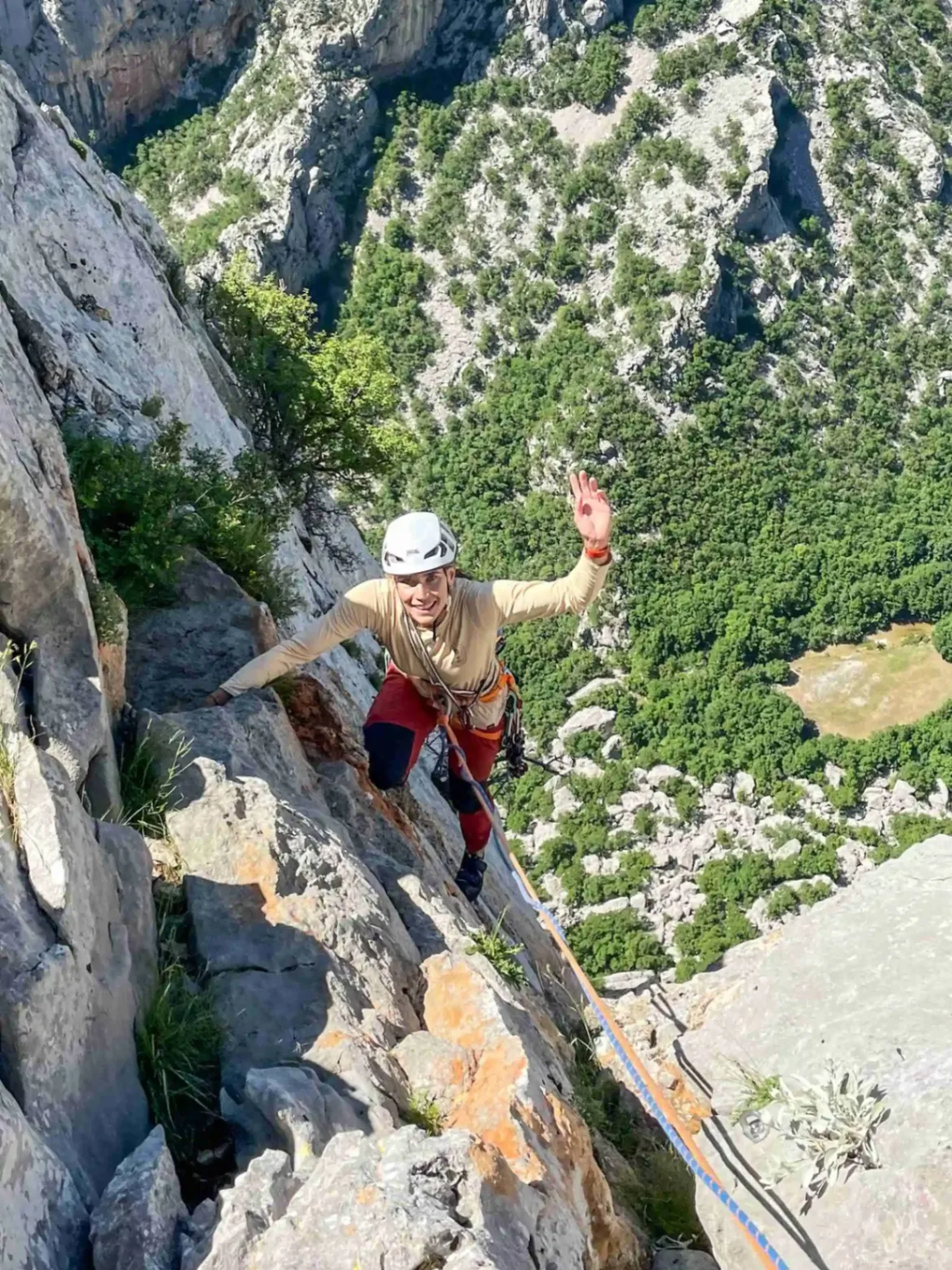 Penjač na vrhu rute